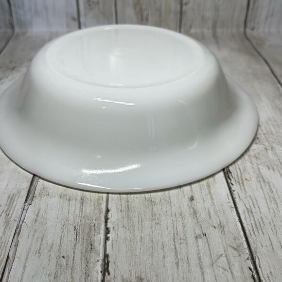 Vintage CORNING WARE   TM REG Smooth Milk Glass Serving Bowl 1951 USA 9 3/4” - Picture 6 of 6